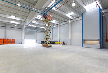 Retail & E-commerce